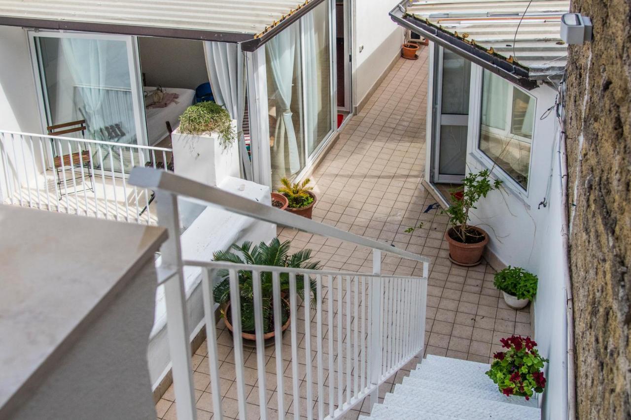 S- Naples Loft With Balcony In The Historic Center Διαμέρισμα Εξωτερικό φωτογραφία